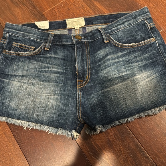 Current Elliott NWOT distressed boyfriend cut off jean shorts - Picture 4 of 10